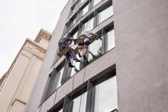 Вентилируемые фасады: преимущества и технологии их установки