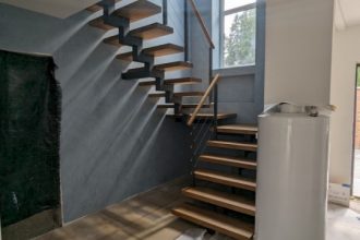 Металлический каркас для лестницы: как заказать и на что обратить внимание